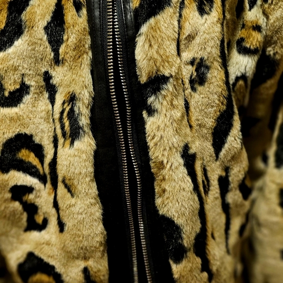 Faux fur animal print jacket - Picture 13 of 15